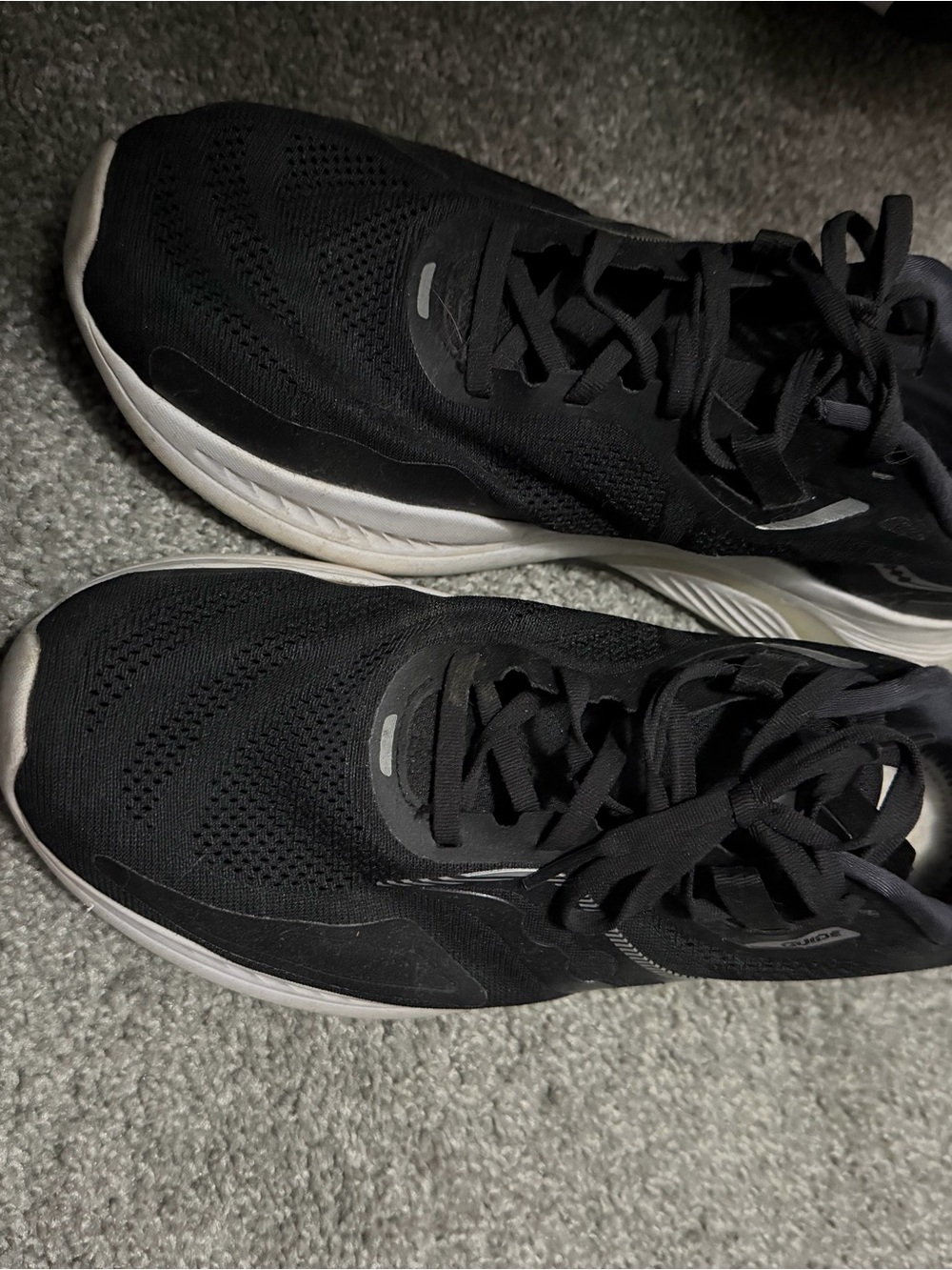 Saucony running shoes size 13